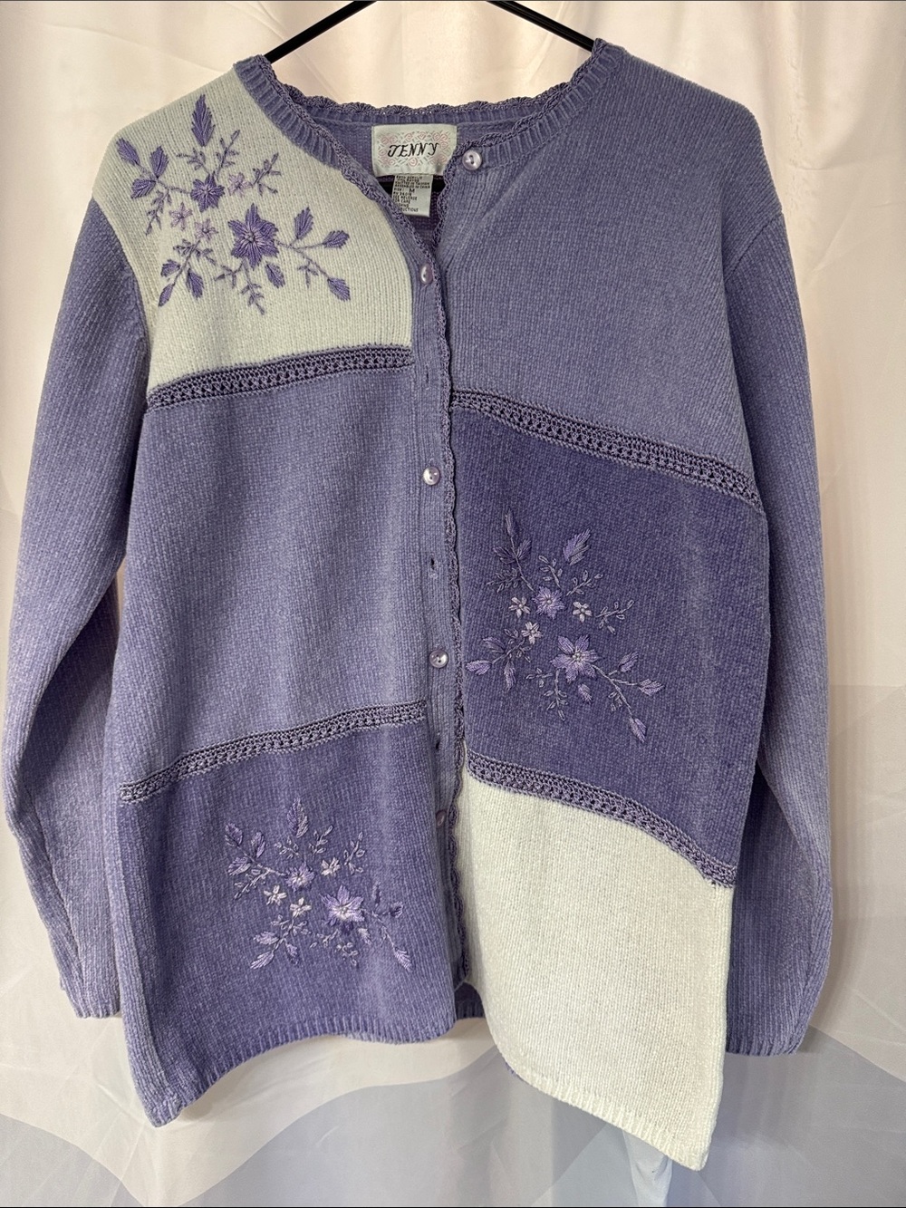 Jenny Size Medium Purple And White Floral Embroidered Sweater